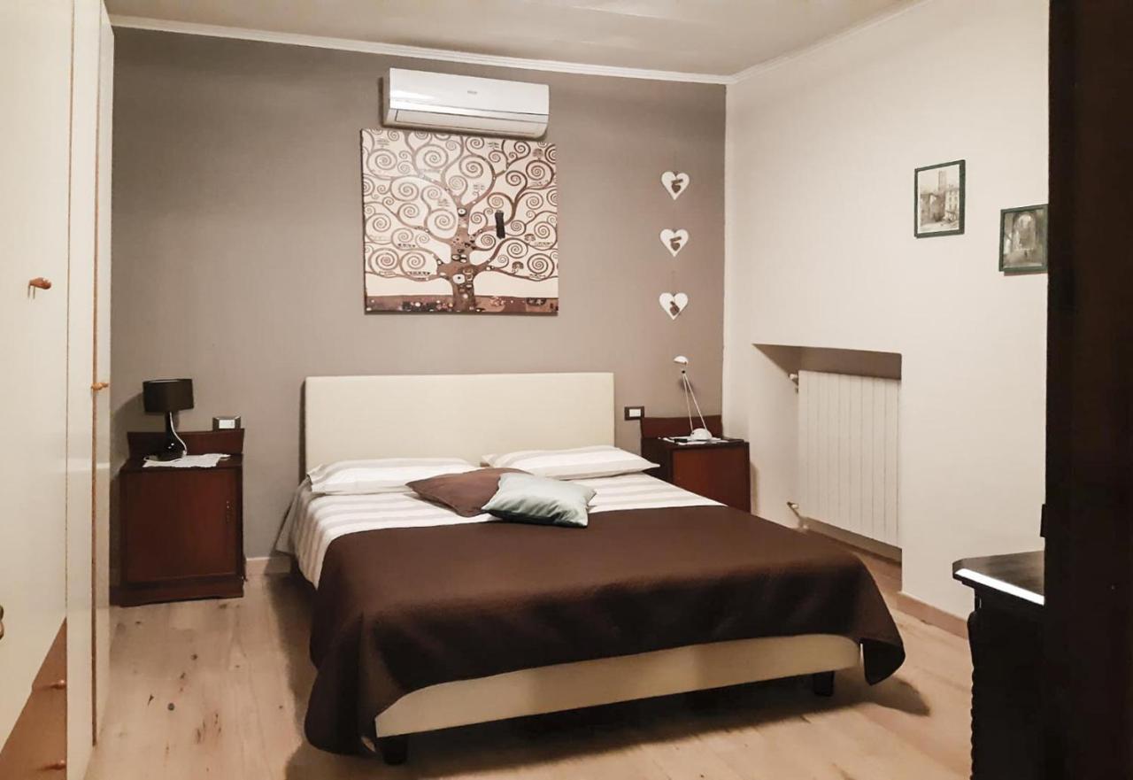 Case Vacanze Ai Burattini Adrara San Rocco エクステリア 写真