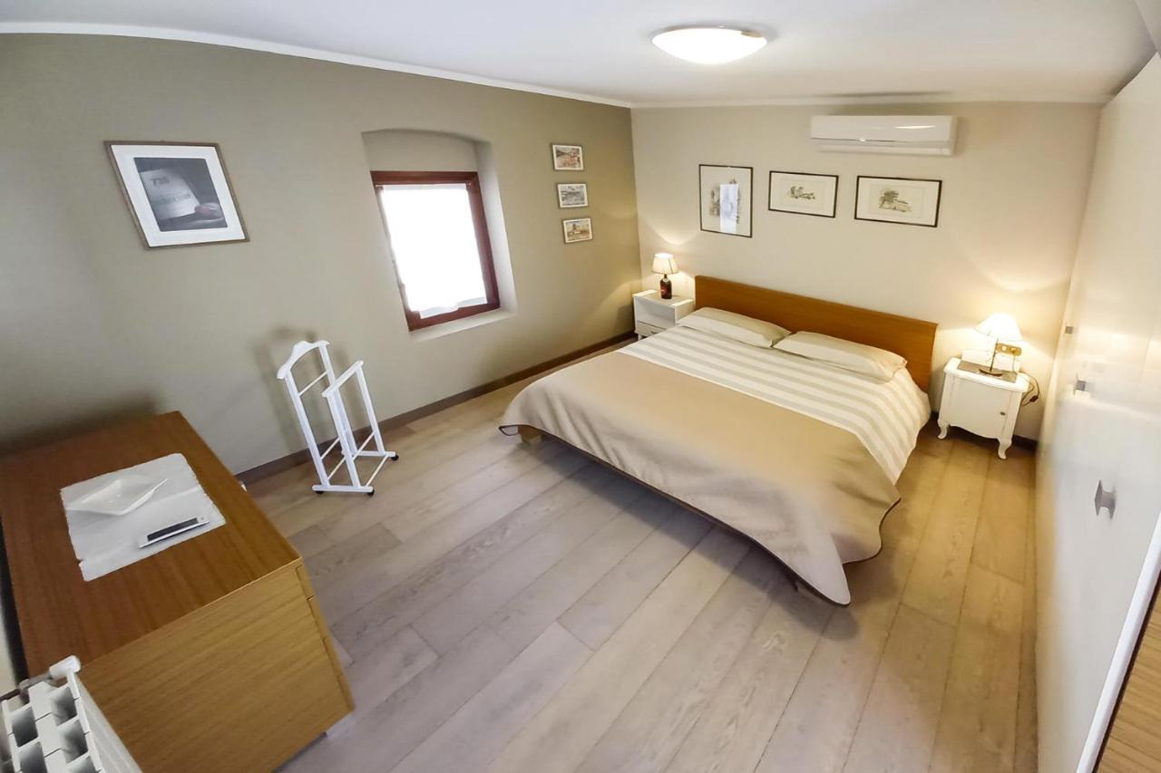 Case Vacanze Ai Burattini Adrara San Rocco エクステリア 写真