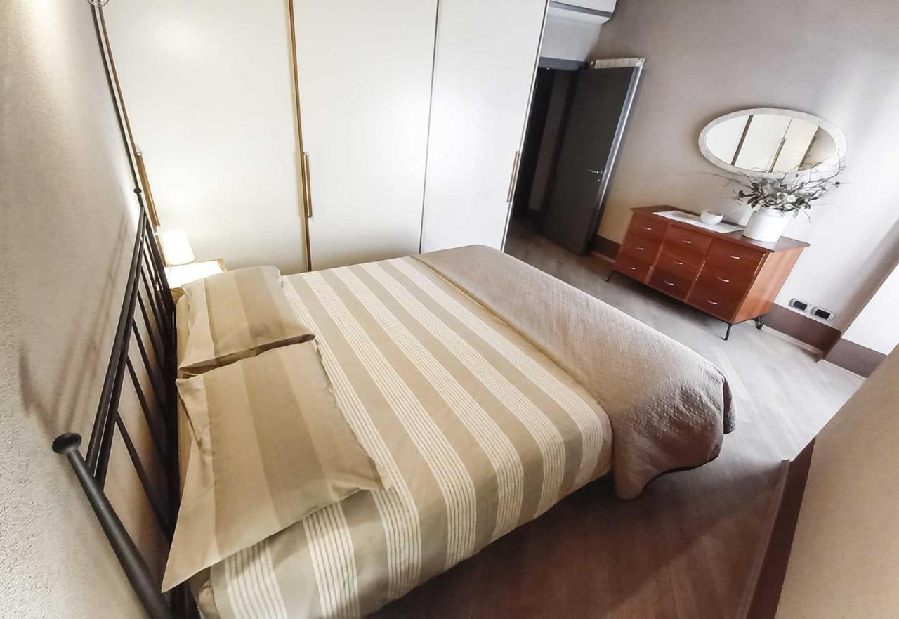 Case Vacanze Ai Burattini Adrara San Rocco エクステリア 写真