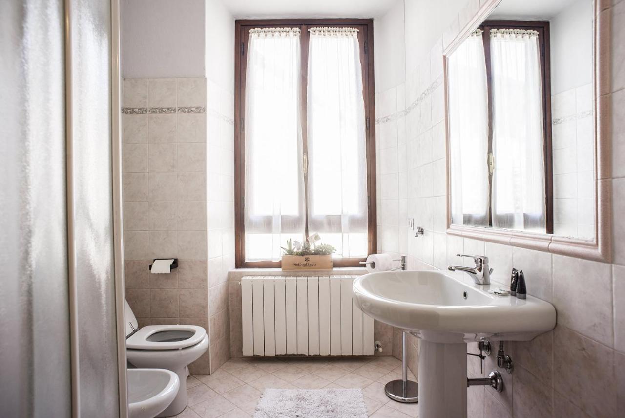 Case Vacanze Ai Burattini Adrara San Rocco エクステリア 写真