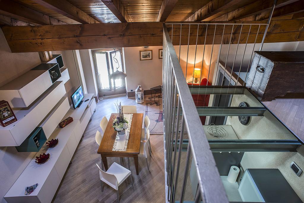Case Vacanze Ai Burattini Adrara San Rocco エクステリア 写真